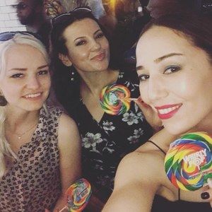 Meet your Posher, Eyelashes